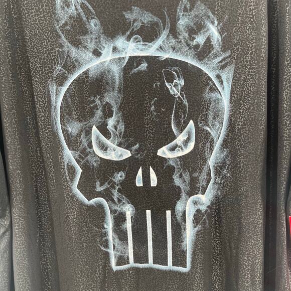 MARVEL The Punisher T-Shirt Size 2XL Men's Flaming Skull NWT Black Textured - Picture 5 of 7